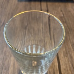ガラス製のグラスの画像