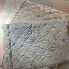 キルティング掛布団 2枚の画像