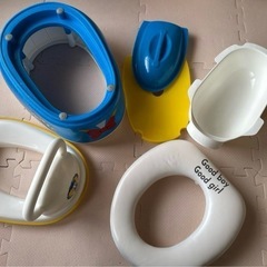 ドナルドダック５WAYおまる&スリーコインズ 補助便座 白の画像