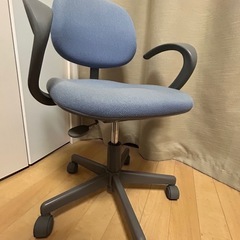 オフィスチェア、勉強椅子の画像