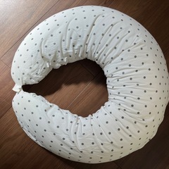 【譲渡者決定済み】授乳クッションの画像