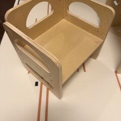 幼児用 勉強・遊び机の画像