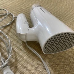 ヘアドライヤーの画像