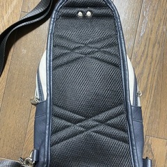 travis ショルダーバッグの画像