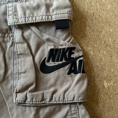 NIKE ハーフパンツ　130cmの画像