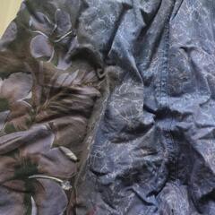 メンズ　水着　黒と紫の花柄ショートパンツの画像