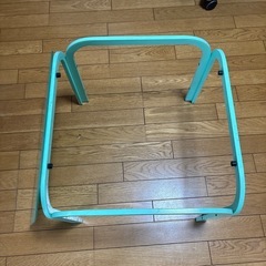 ガラステーブルの画像