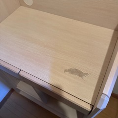７月末までデスク横ラックの画像