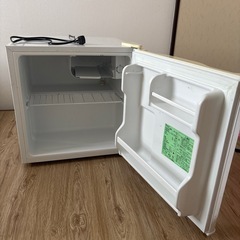 YAMADA  冷蔵庫　45リットルの画像