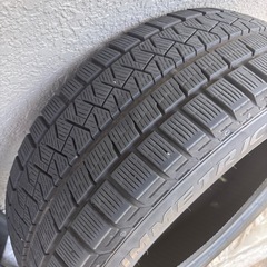 215/55 R17　中古スタッドレスタイヤ　4本の画像