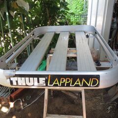 【値下げ】ルーフラック　THULE LAPPLAND スウエーデン製　コーナーがアール形状で格好良いデザイン　アルミ製の画像