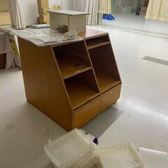 【無料】棚・ゴム製マットの画像