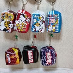 キャラクターなどミニポーチ10個+1個追加＆ガマ口小銭入れの画像