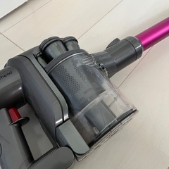 【動作OK】ダイソン コードレス掃除機｜フルセット7年使用・充電器付きの画像