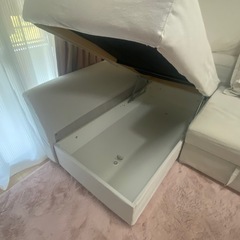 「相談中」ソファーの画像