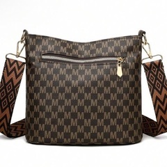 美しい女性のバッグ - New Bagの画像