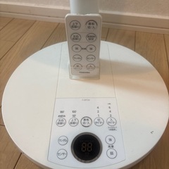 TOSHIBA扇風機リモコン付の画像