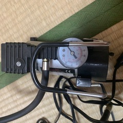 エアーコンプレッサー　　タイヤ空気入れの画像