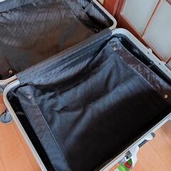 訳あり大型スーツケースの画像