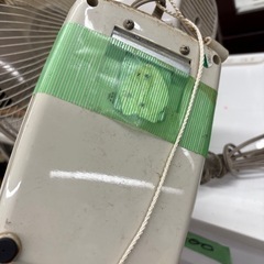 紐引き壁掛け　扇風機の画像