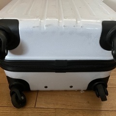 スーツケースの画像