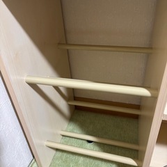 絵本おもちゃ収納棚の画像