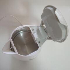 電気ポットの画像