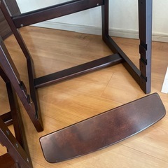 Cousin子ども用高さ調整チェア2脚の画像