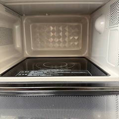 2024年　ハイアール　フラット電子レンジ　シルバー　ピカピカの画像