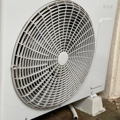 標準取付工事費・送料・分解クリーニング費込み　2.2kW ヤマダ 2024年【お持ち帰り¥30,000】の画像