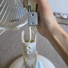 壊れた扇風機の画像