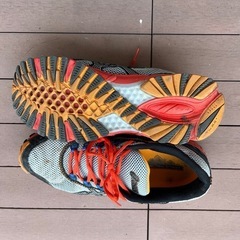 アシックス　スニーカーの画像