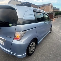 ホンダフリードスパイクハイブリッドの画像