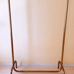アンティーク調　ハンガーラック（アンティークゴールド）の画像