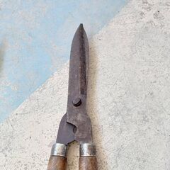 【B136】剪定はさみ　柄（木製・アルミ）　錆あり　3本セットの画像