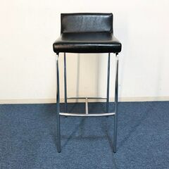 カウンターチェア背座一体型パブリックMC-132-3美品 脚部/スチールクロームメッキ 合成皮革ブラック ハイチェア モダンスタイルの画像