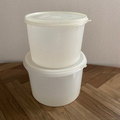 タッパーウェア　保存容器　２個セットの画像