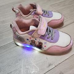子供　長靴と靴の画像