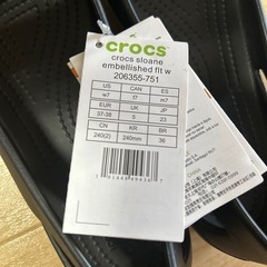 レディース クロックスの画像