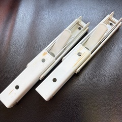 棚うけ金具L字型　折り畳みテーブルヒンジの画像