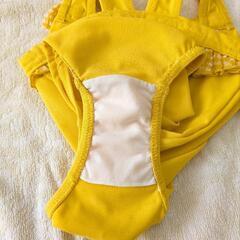 Moujonjon フリル付きベビー水着 黄色 95cmの画像