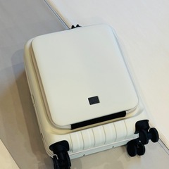 定価3万円以上【新品未使用】MILESTO ミレスト フロントポケットキャリー ホワイトの画像