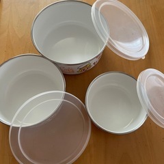ホーロータッパー　保存容器 入れ子式の画像