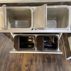 美品 4分別 スチールダストボックス 2×2段 ホワイトの画像