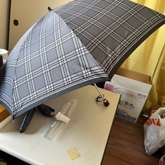 未使用 黒のチェック柄 高級折畳洋傘の画像