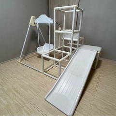 値下げしました！ホワイト　ジャングルジムの画像