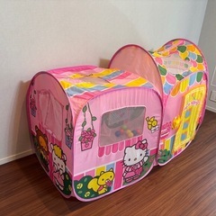 キティちゃん　よくばりハウス　新品同様の画像