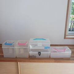 ブラスチック3段引き出しタンス　ボックス5つの画像