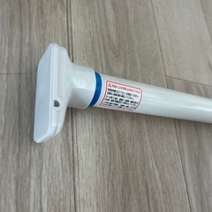 突っ張り棒　約49〜76㎝の画像