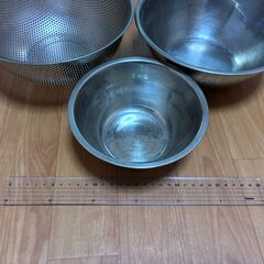 金属製ボール？の画像